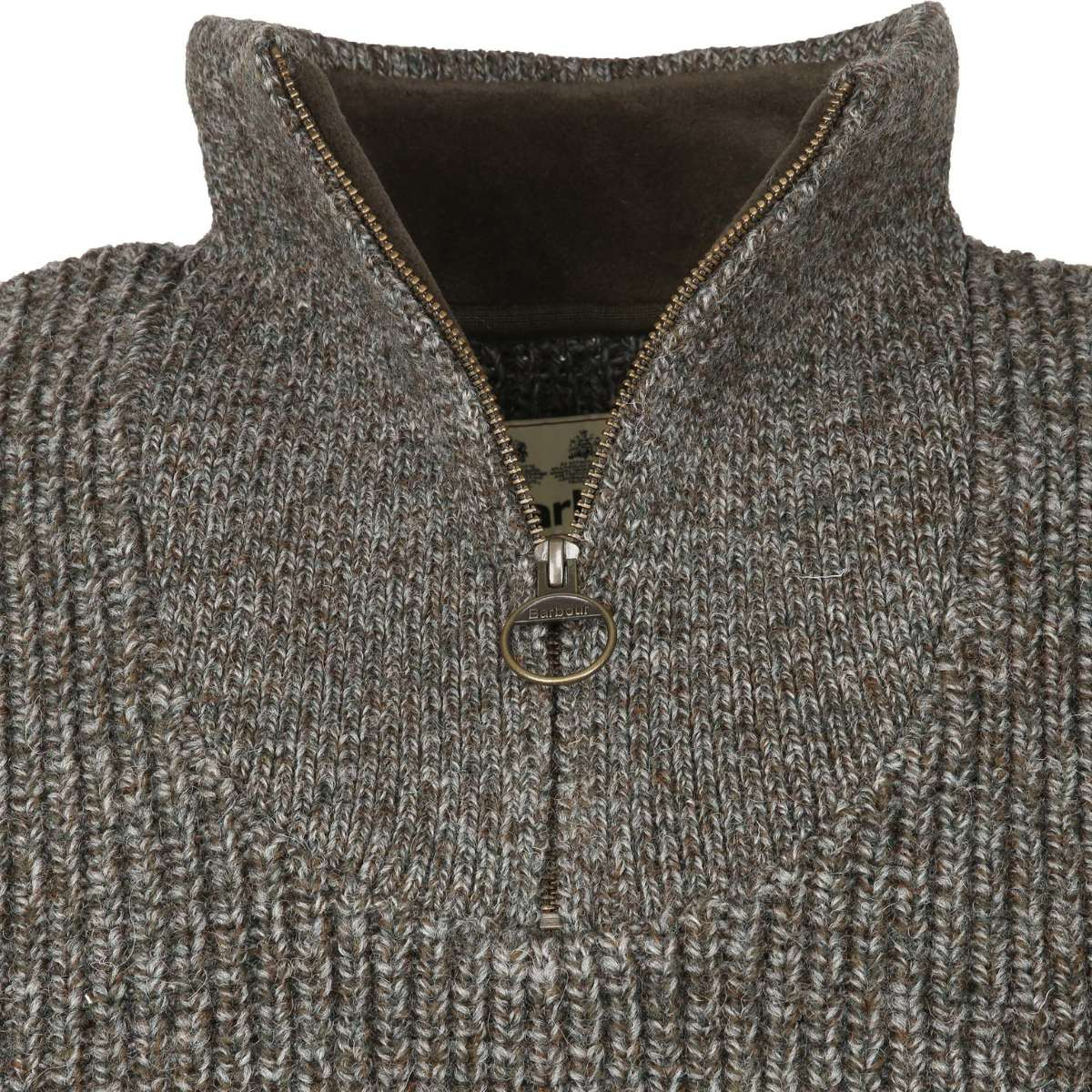 Barbour New Tyne Half Zip Knitted Jumper Derby Tweed, ein Pullover aus hochwertiger Lammwolle.