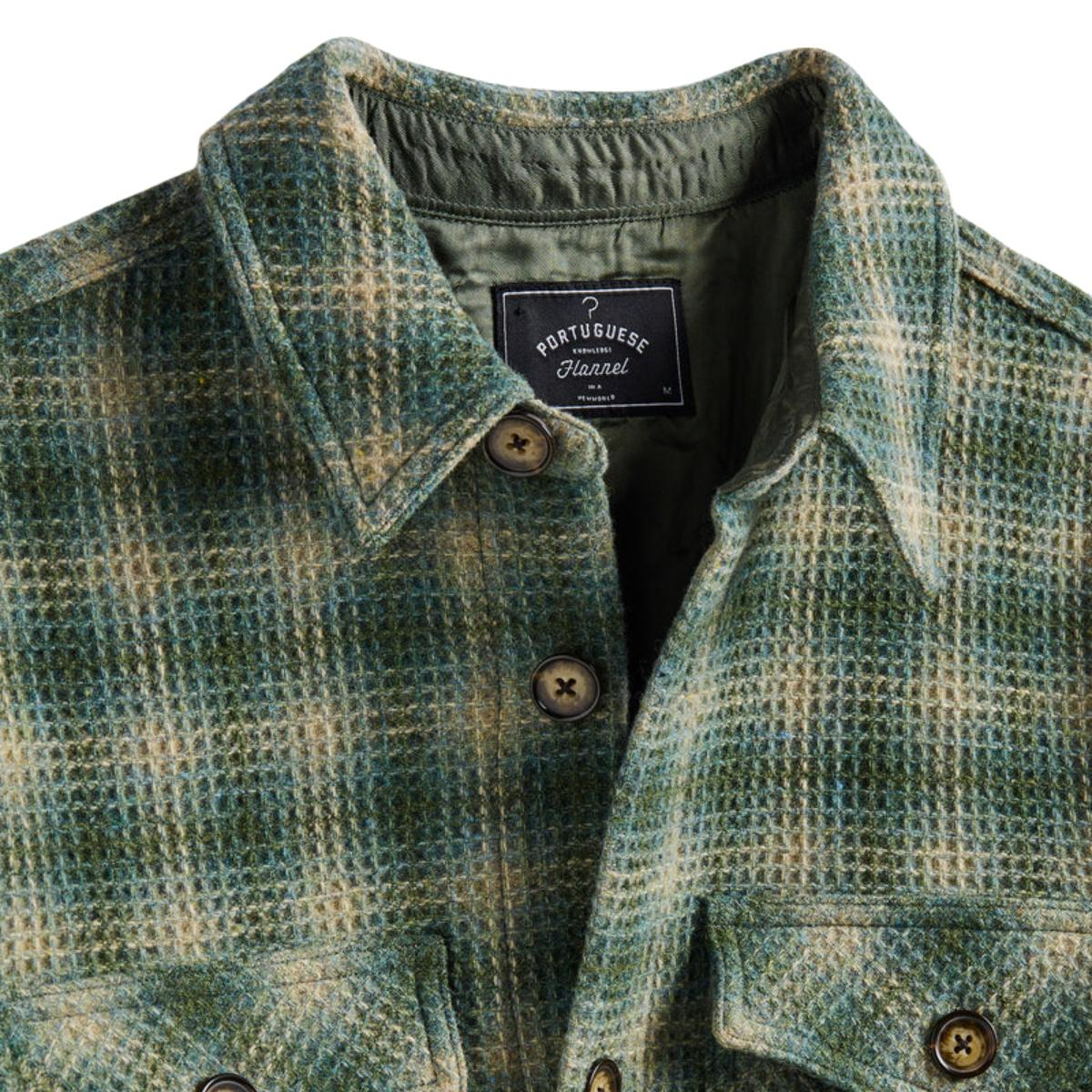 Portuguese Flannel Waffle Overshirt in Green, hergestellt aus den feinsten exklusiven Stoffen