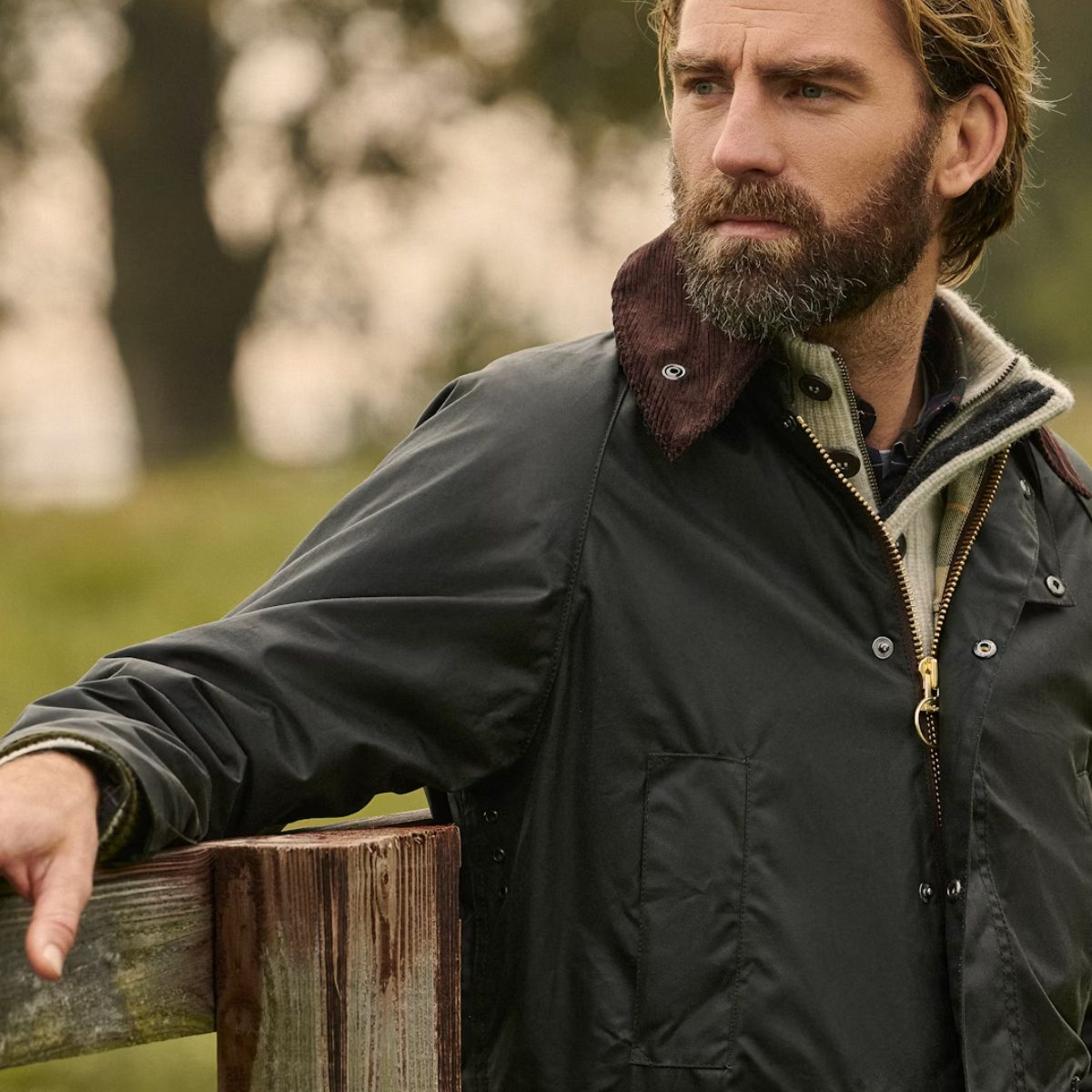 Barbour Beaufort Wax Jacket Sage model MWX0017, Stylish outdoor jacket in heavy waxed cotton.