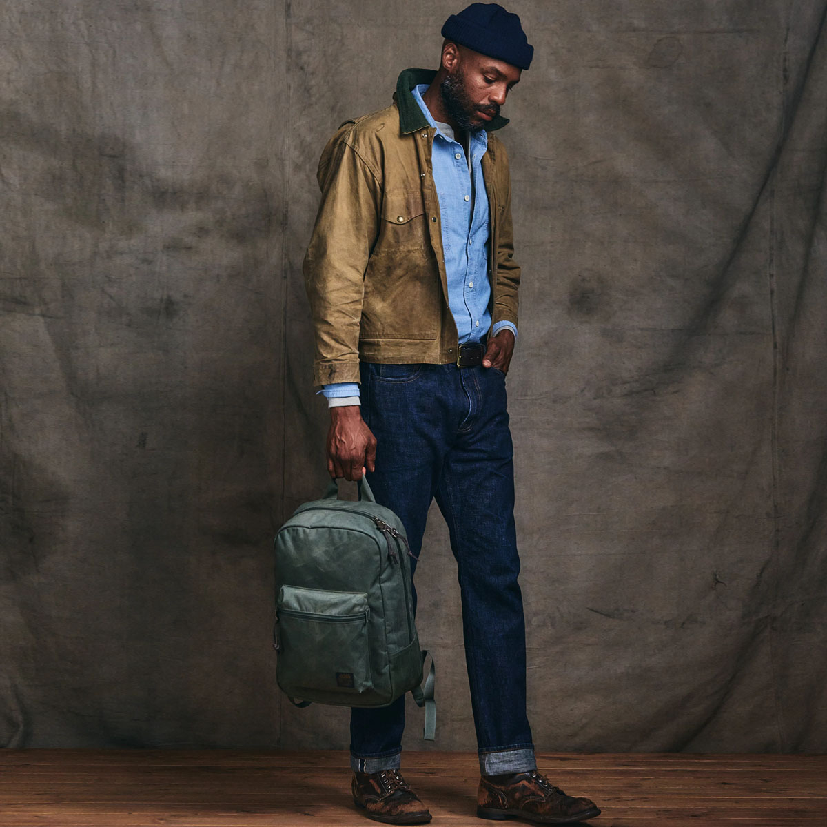 Filson Surveyor 25L Backpack Service Green, strapazierfähiger und vielseitiger Rucksack, der einer intensiven Nutzung standhält