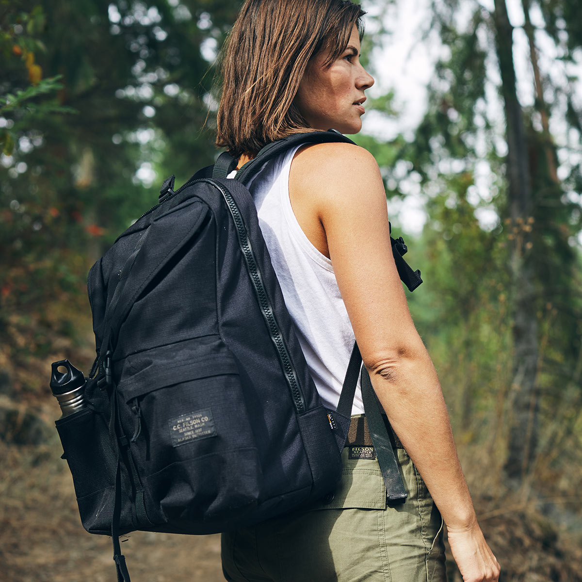 Filson Ripstop Backpack Black, aus extrem robustem, leichtem 500 Denier Cordura® hergestellt
