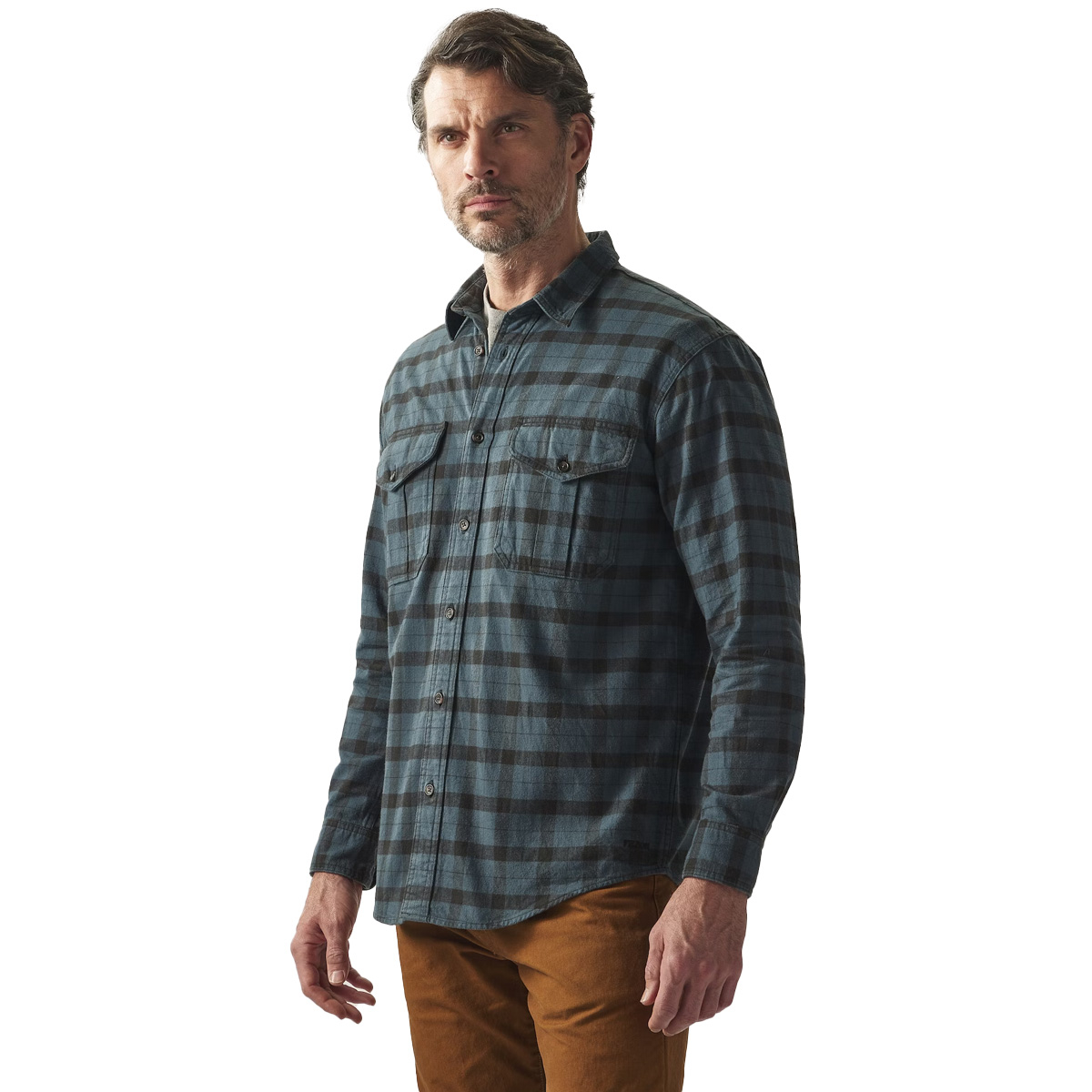 Filson Alaskan Guide Shirt Midnight/Black, Hergestellt aus 8-Unzen-Baumwollflanell, das für seine einzigartige Kombination aus Haltbarkeit, Weichheit und Wärme bekannt ist