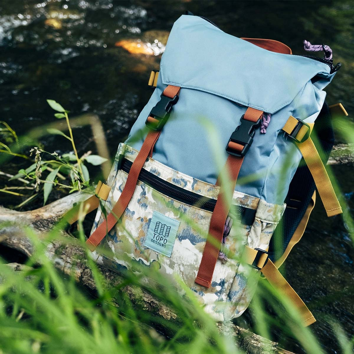 Topo Designs Rover Pack Classic Sea Pine/Blur Camo, der ideale Rucksack für den täglichen Gebrauch